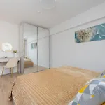 Bright Close To Centre By Renters דירה