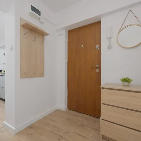 Appartement Bright Close To Centre By Renters