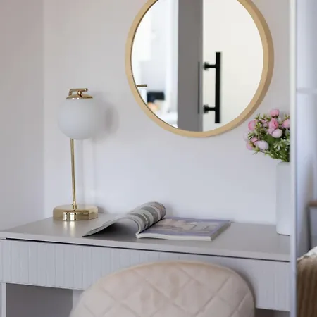 Bright Close To Centre By Renters Varsovie