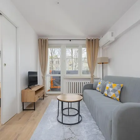 Bright Close To Centre By Renters Appartement