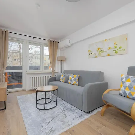 Appartement Bright Close To Centre By Renters *