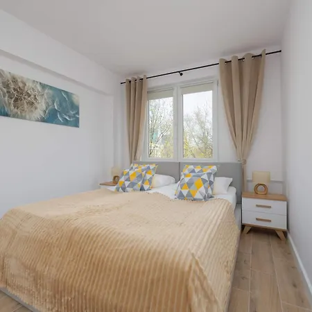 Bright Close To Centre By Renters Varsovie