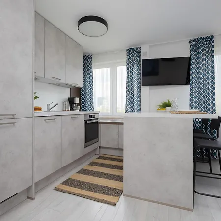 Bright Close To Centre By Renters Appartement Varsovie