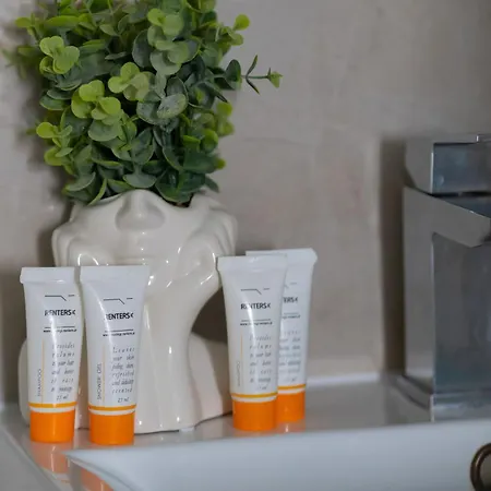 Apartment Bright Close To Centre By Renters *